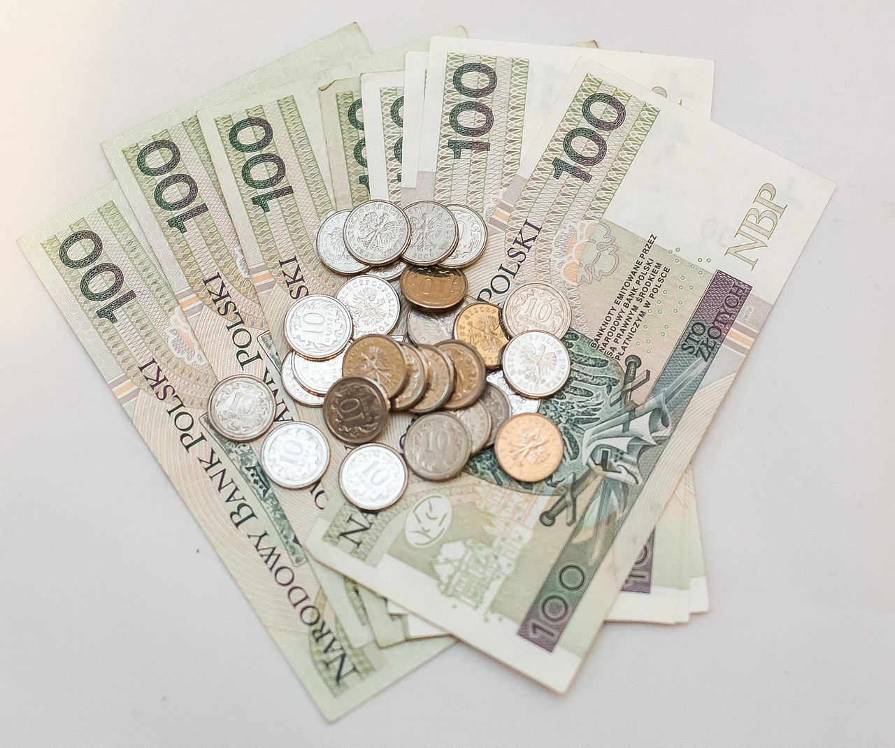 Grafico che mostra l'andamento delle pensioni nel 2025 con evidenza sugli aumenti previsti.